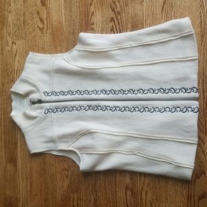 (M) Icelandic Design Embroidered Wool Vest ❤